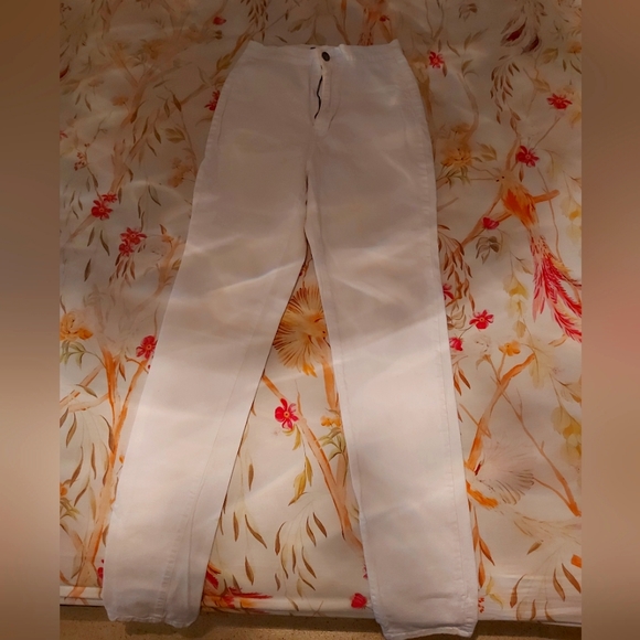 White Size 9 High-Rise/Skinny FASHION NOVA Jeans - Picture 1 of 2